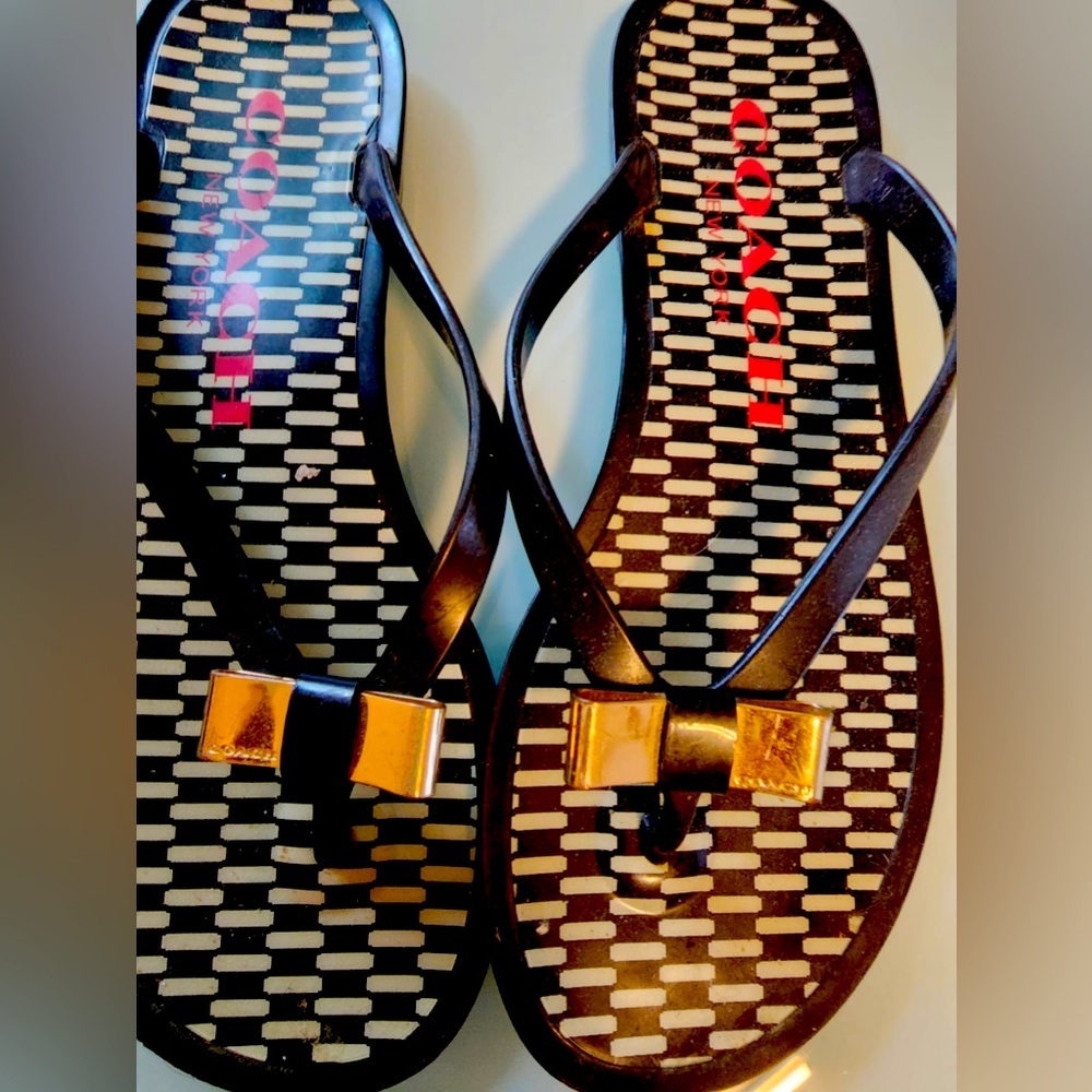 Coach sandal size 6